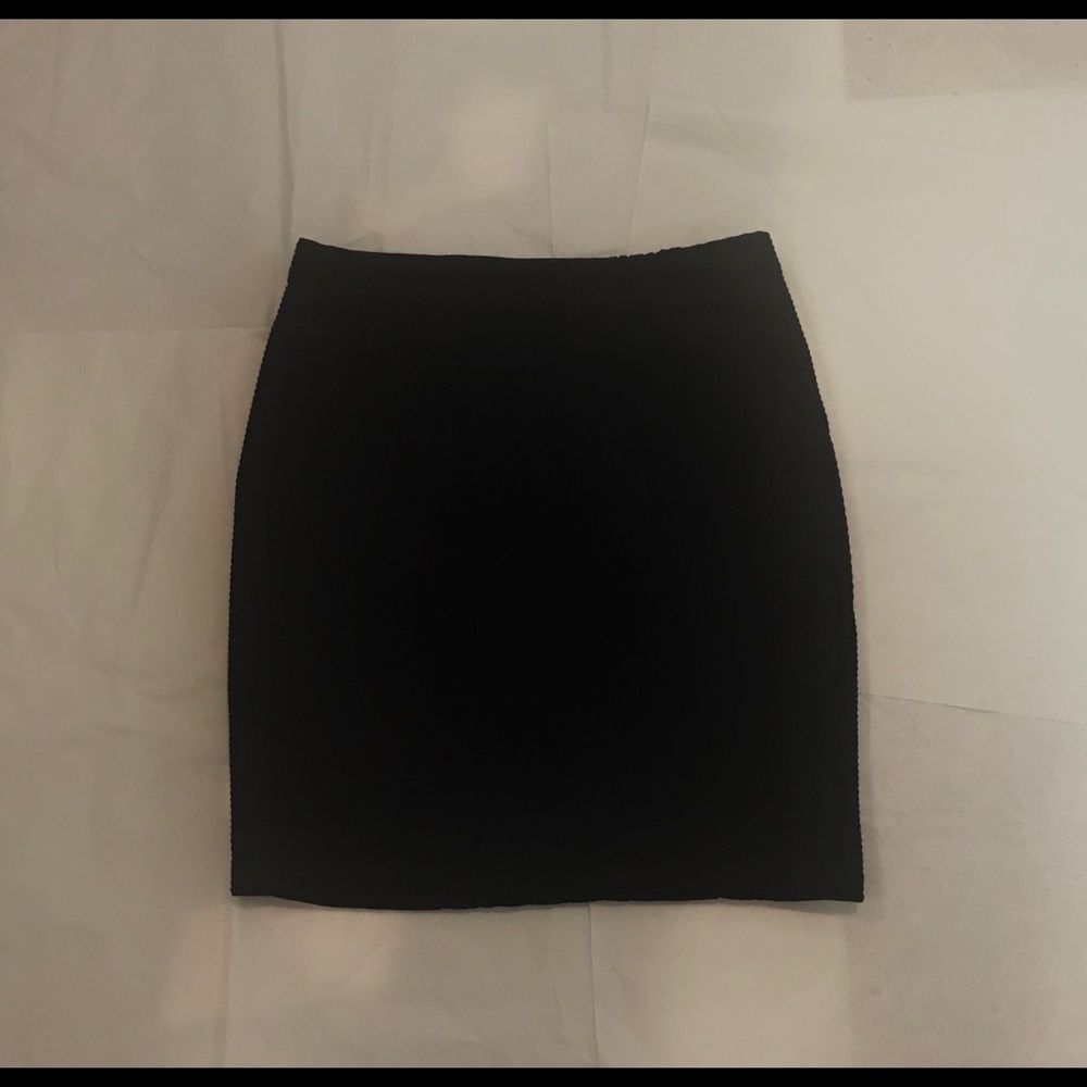 Forever 21 black bodycon skirt